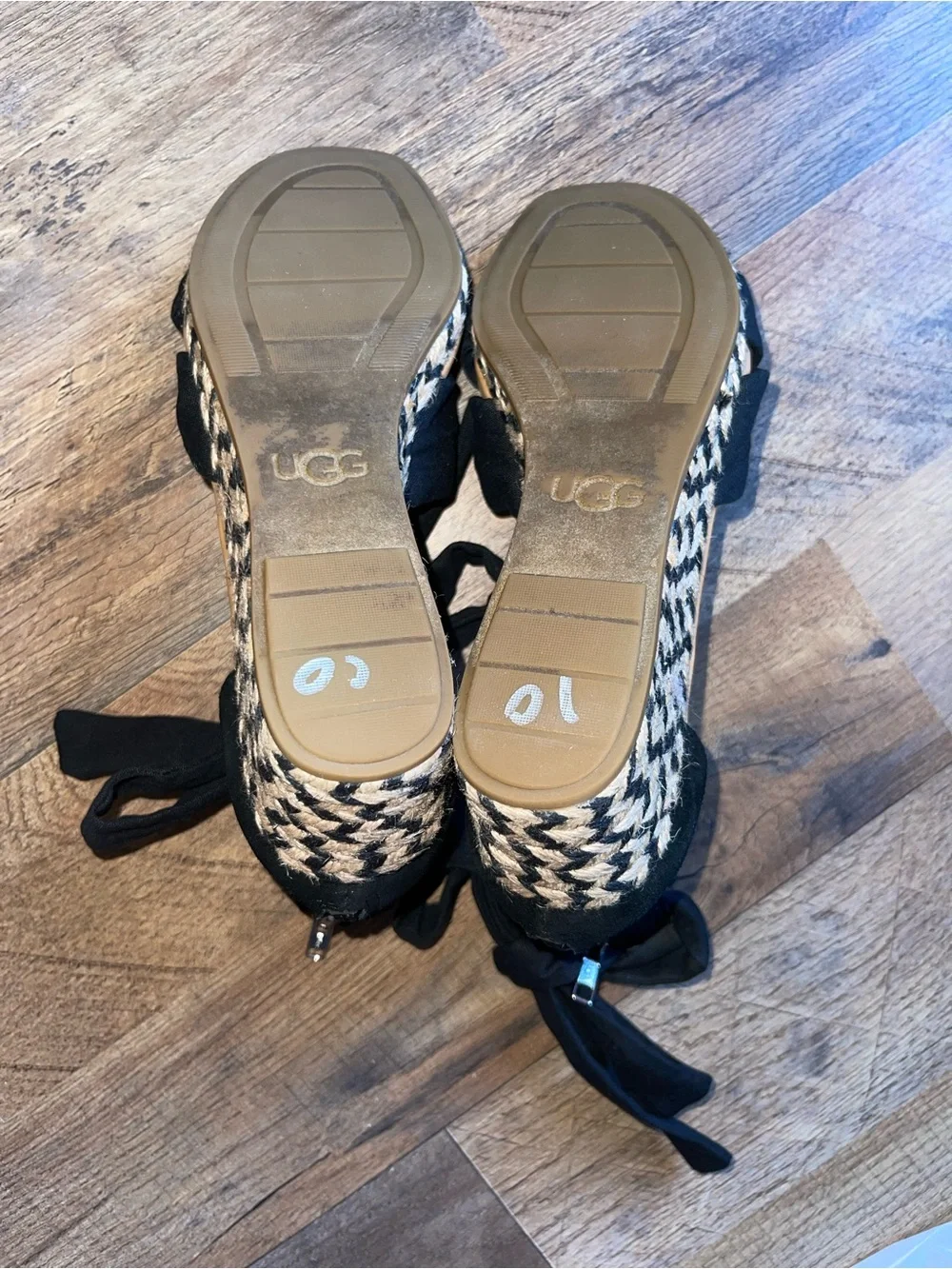 UGG women wedge